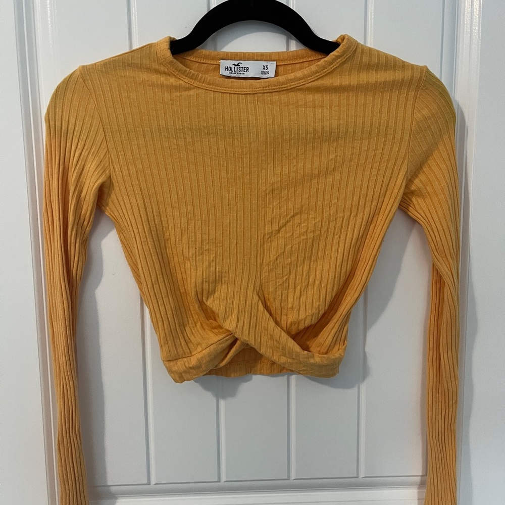Cropped Hollister wrap long sleeve